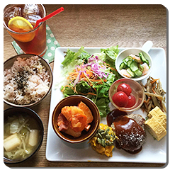 デザートたっぷり♪ハッピーランチ \1600円【カフェ モコモコ】