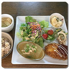 ヘルシーランチ 1,000円【カフェ モコモコ】